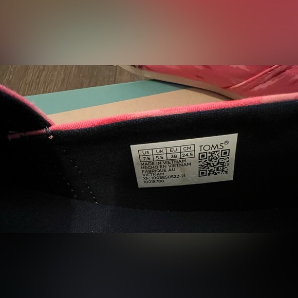 Brand New!! Toms Alpargata size US 7.5 | Euro 38 - Picture 2 of 3